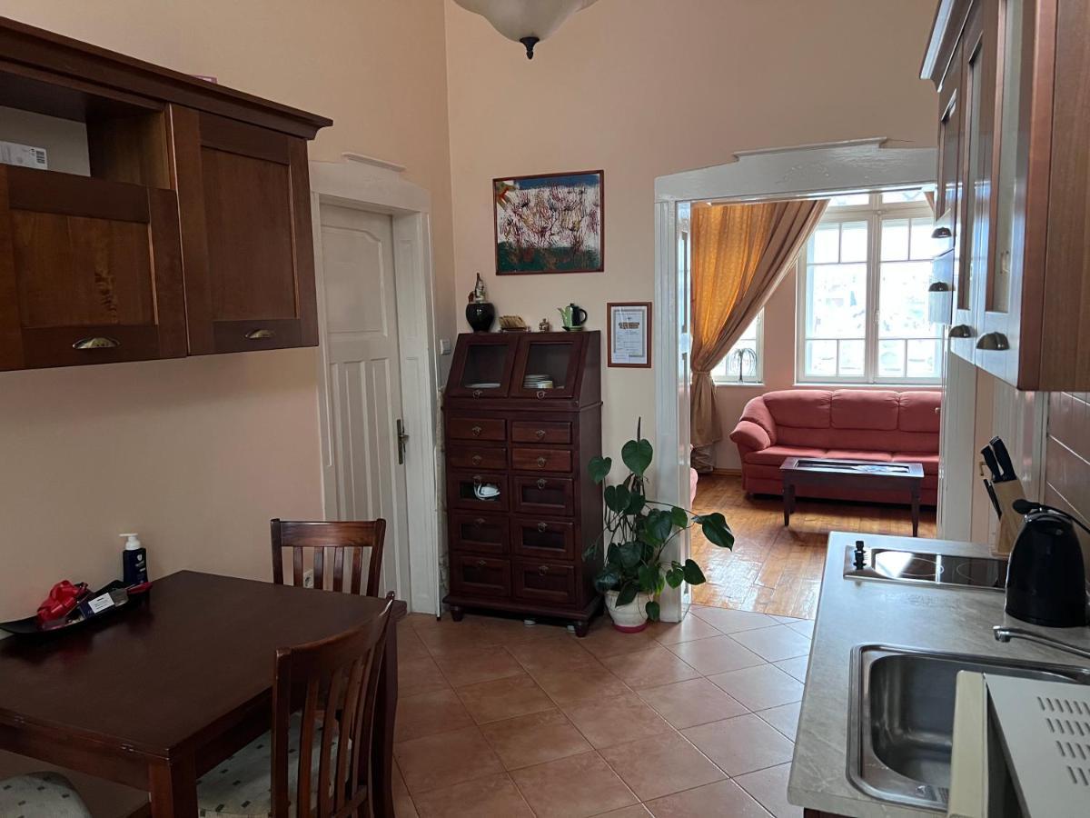 Albert Guest House Русе Екстер'єр фото